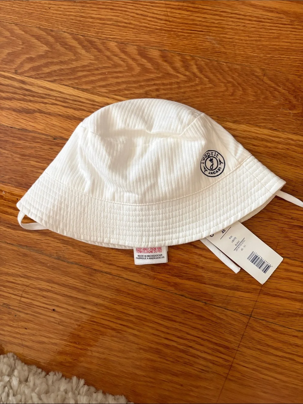 NWT Jacadi White Cotton Bucket Hat with Logo Patch, 6m
